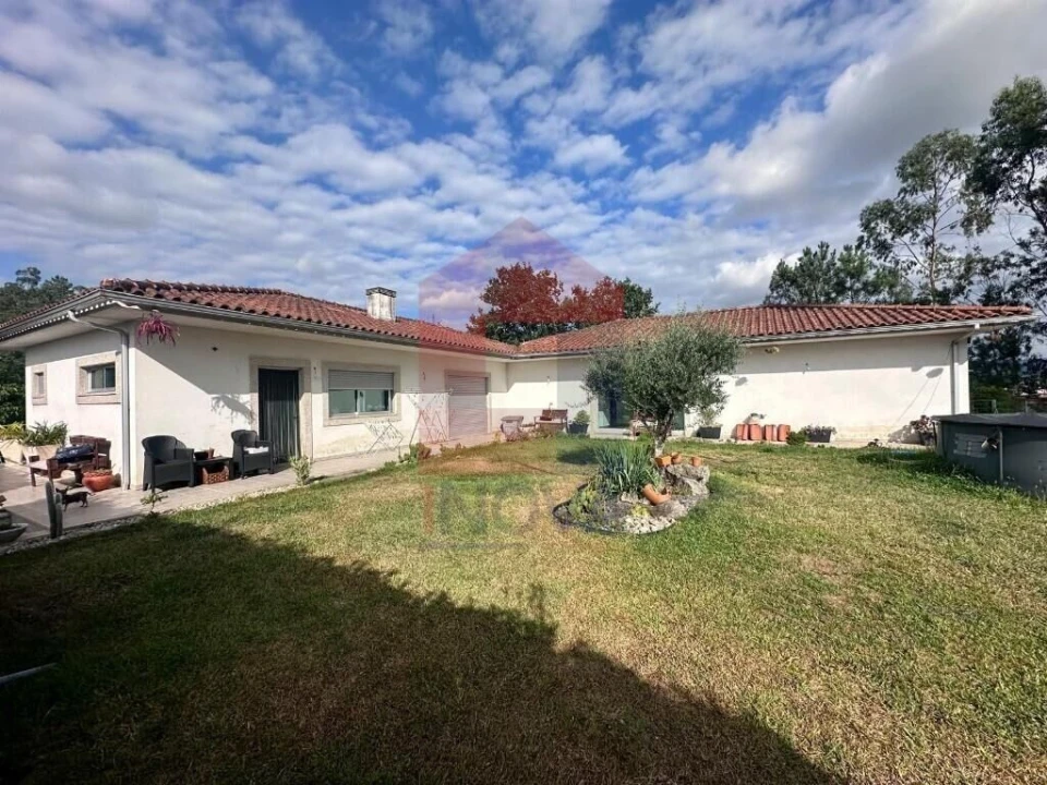 Moradia T3 para Venda em Sabariz Foto 29