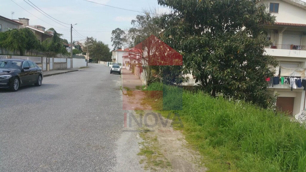 Terreno para Venda em Vila Verde e Barbudo Foto 8