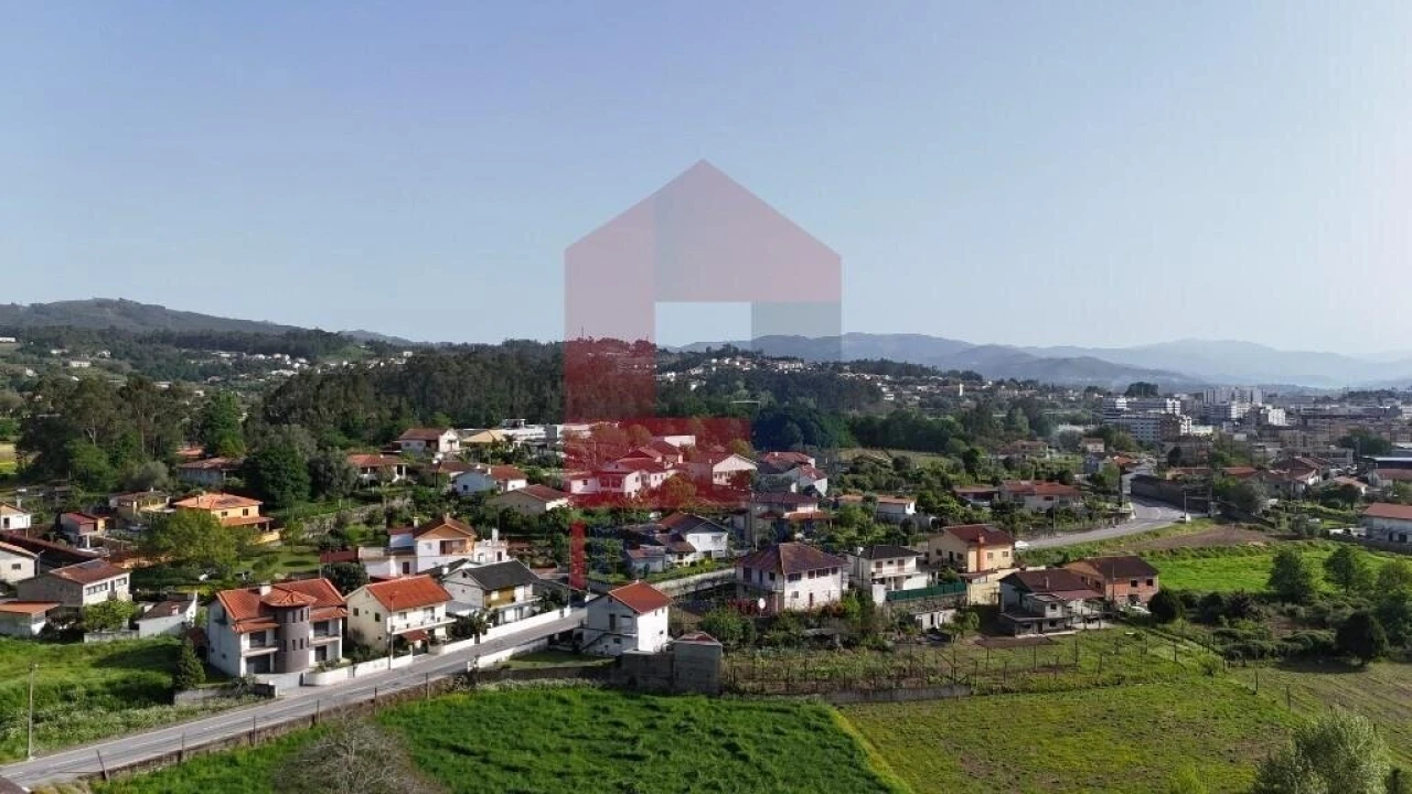 Moradia T3 para Venda em Vila Verde e Barbudo Foto 73