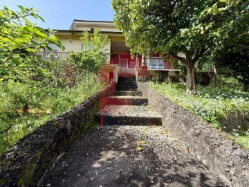 Moradia T3 para Venda em Vila Verde e Barbudo