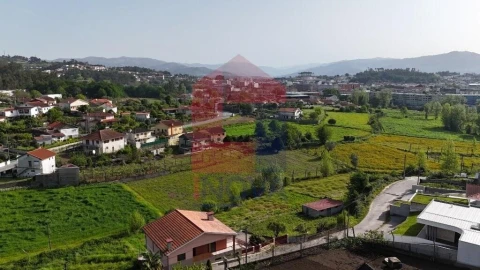 Moradia T3 para Venda em Vila Verde e Barbudo