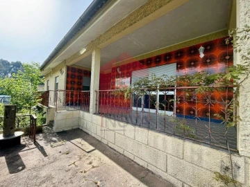 Moradia T3 para Venda em Vila Verde e Barbudo