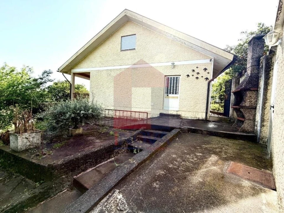 Moradia T3 para Venda em Vila Verde e Barbudo Foto 37