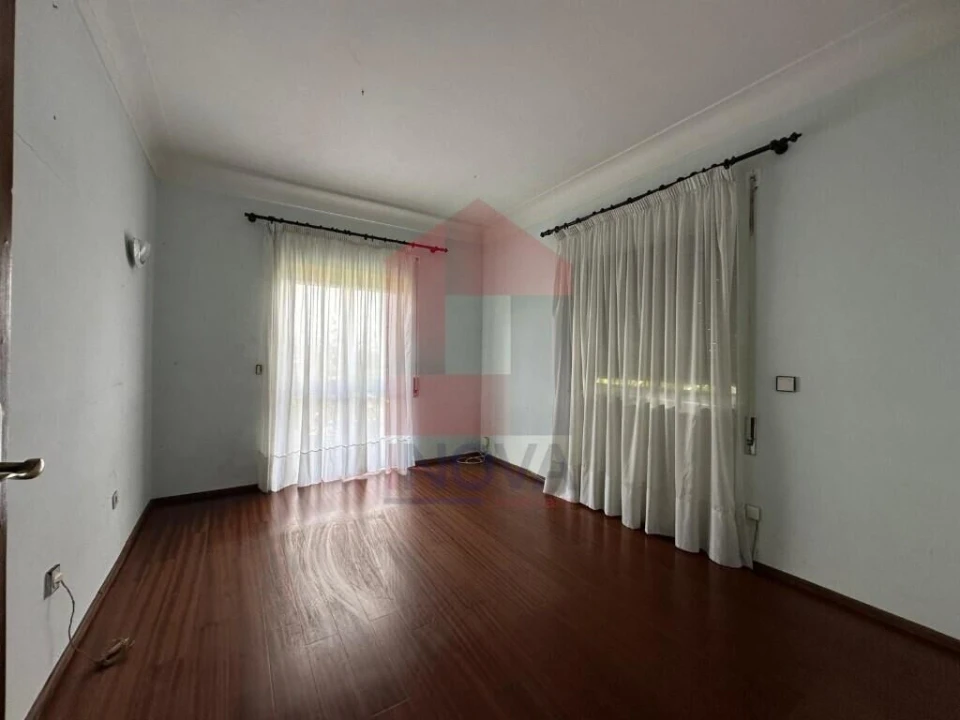 Moradia T3 para Venda em Vila Verde e Barbudo Foto 10