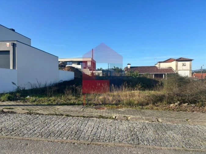 Moradia T3 para Venda em Vila Verde e Barbudo Foto 8