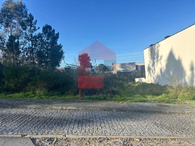 Moradia T3 para Venda em Vila Verde e Barbudo Foto 14