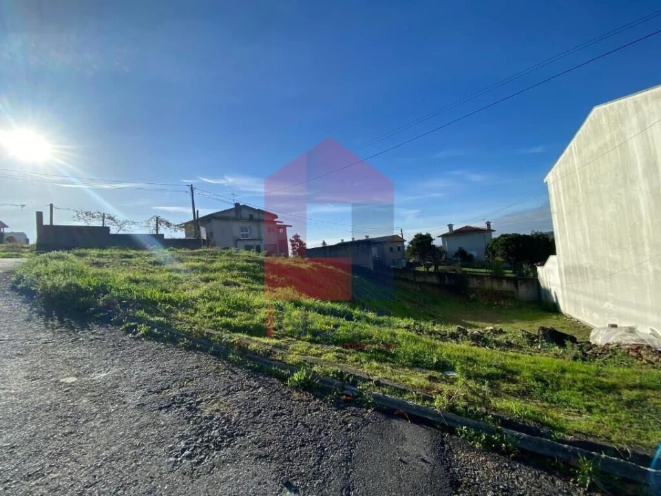 Terreno para Venda em Vila Verde e Barbudo Foto 12