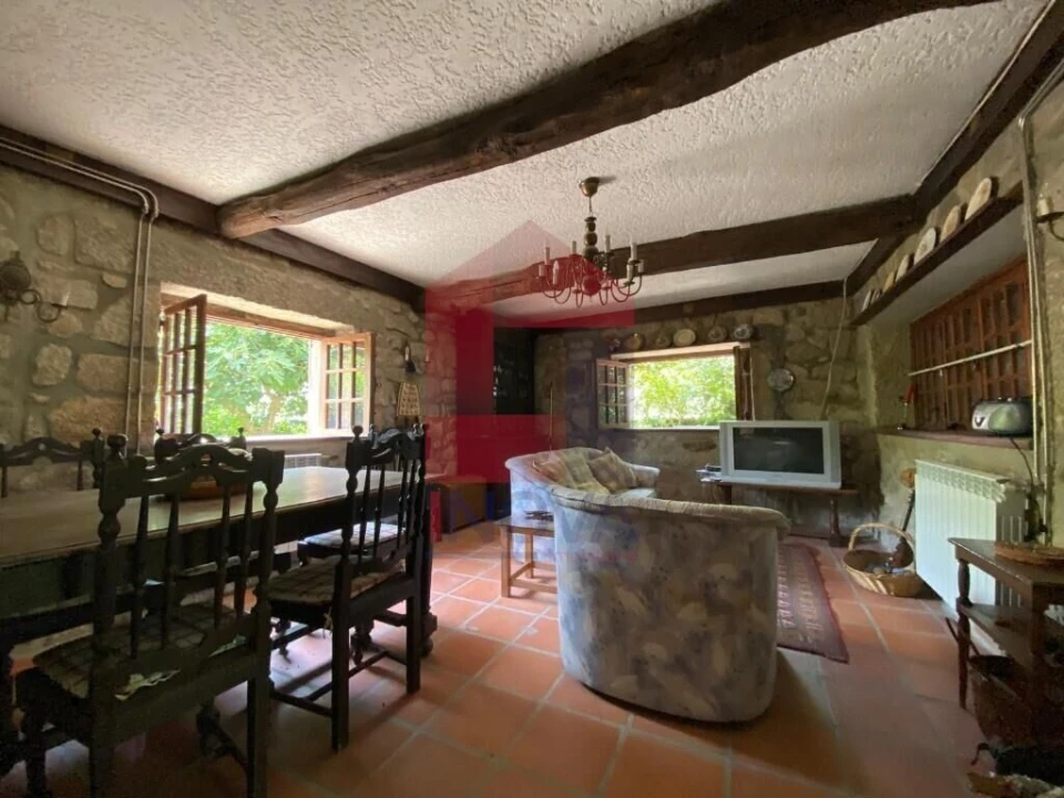 Moradia T5 para Venda em Prado (São Miguel) Foto 3