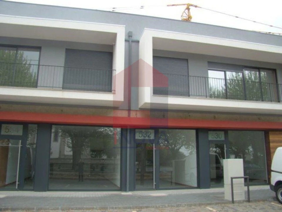 Loja para Venda em Soutelo Foto 2