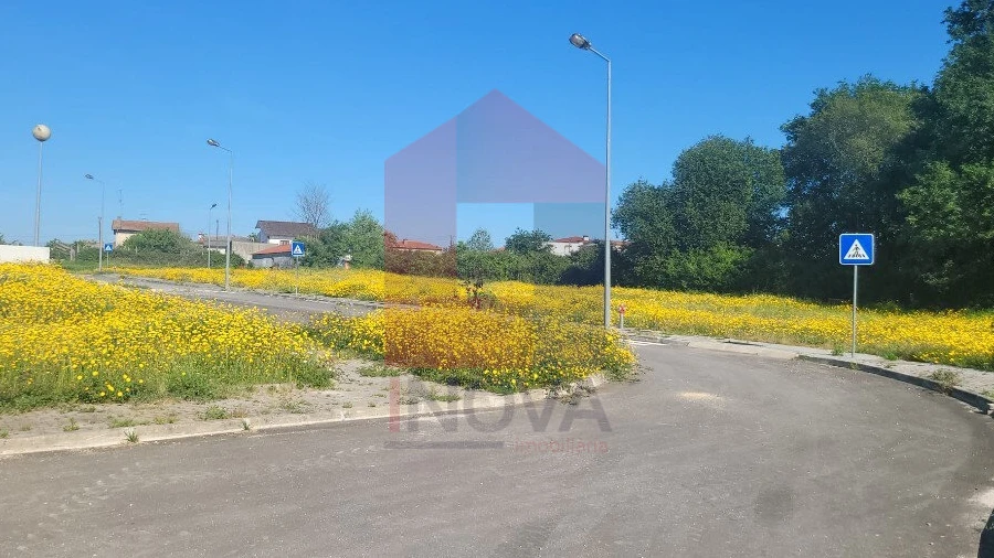 Terreno para Venda em Loureira