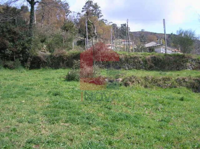 Terreno para Venda em Aboim da Nóbrega e Gondomar Foto 1