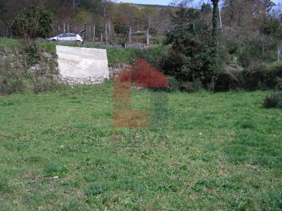 Terreno para Venda em Aboim da Nóbrega e Gondomar Foto 2
