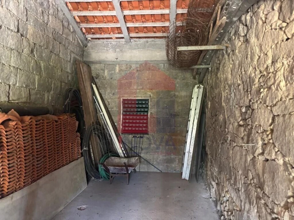 Moradia T4 para Venda em Lago Foto 47