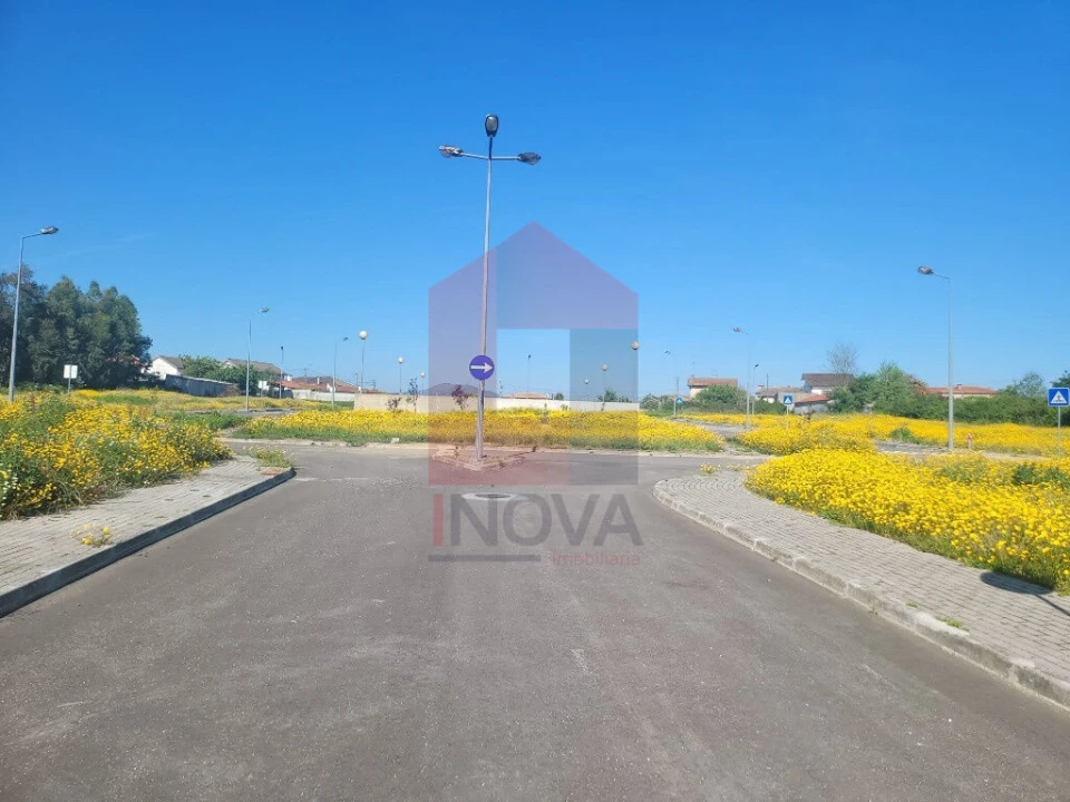 Terreno para Venda em Loureira Foto 11