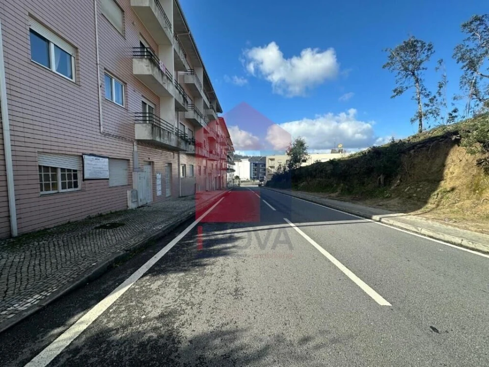 Moradia T3 para Venda em Vila Verde e Barbudo Foto 28