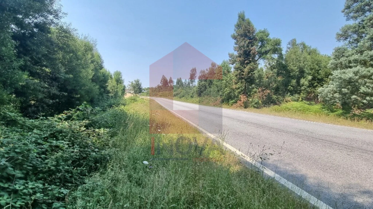 Moradia T0 para Venda em Romarigães Foto 11