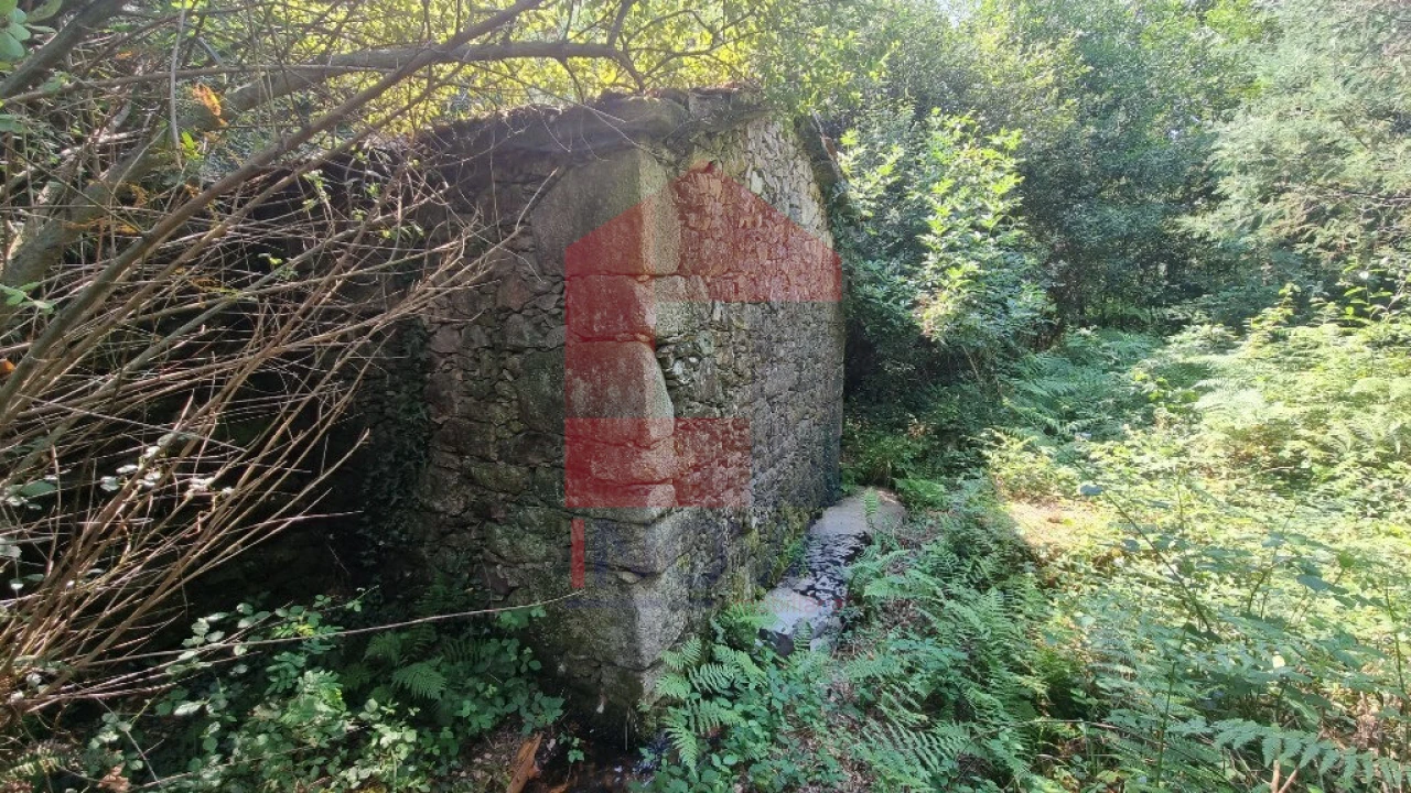 Moradia T0 para Venda em Romarigães Foto 1