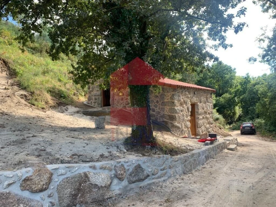 Terreno para Venda em Azias Foto 1