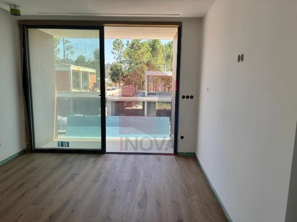 Moradia T4 para Venda em Turiz Foto 9