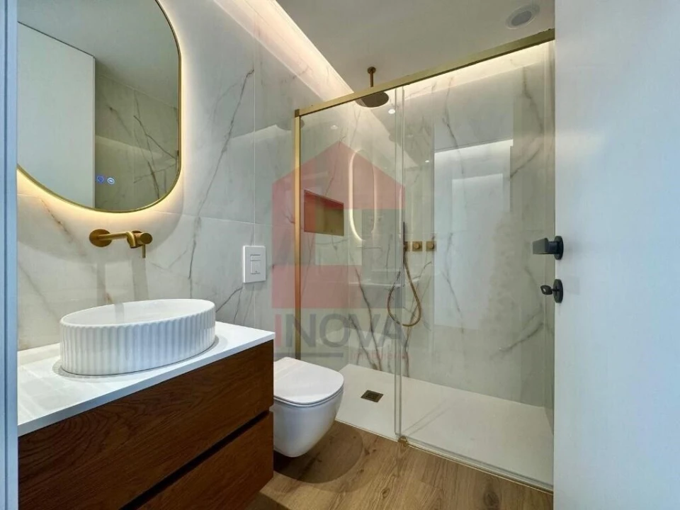 Moradia T4 para Venda em Turiz Foto 27