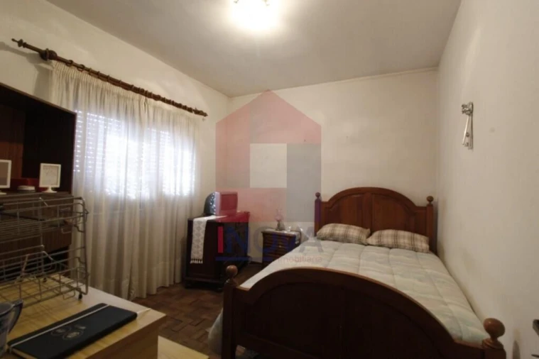 Moradia T4 para Venda em Gême Foto 16