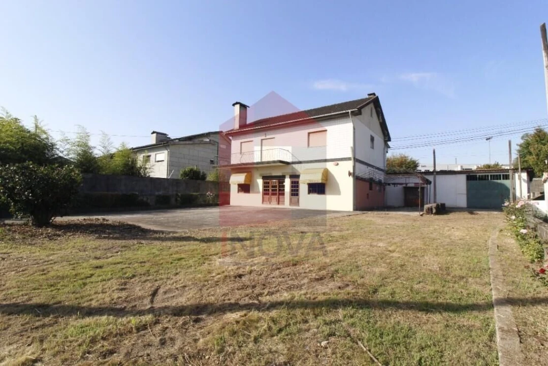 Moradia T4 para Venda em Gême Foto 1