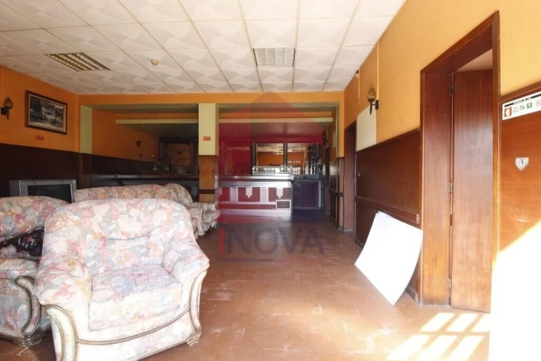 Moradia T4 para Venda em Gême Foto 4