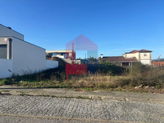 Moradia T3 para Venda em Vila Verde e Barbudo Foto 2