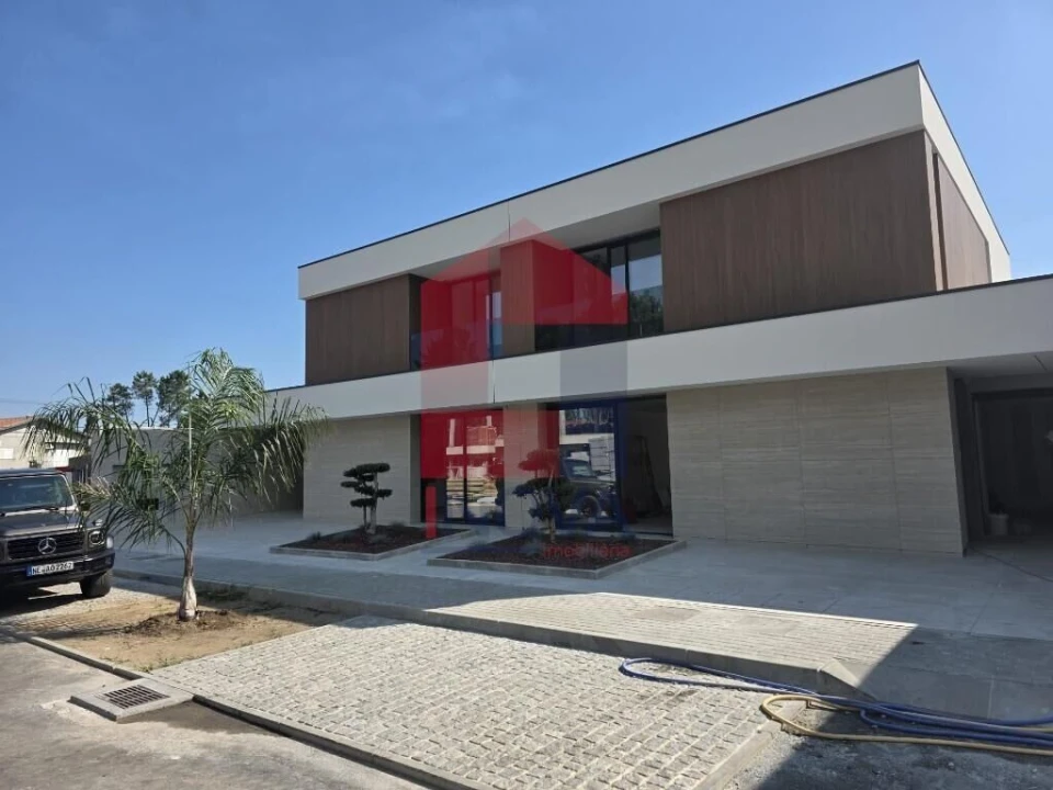 Moradia T4 para Venda em Turiz Foto 26