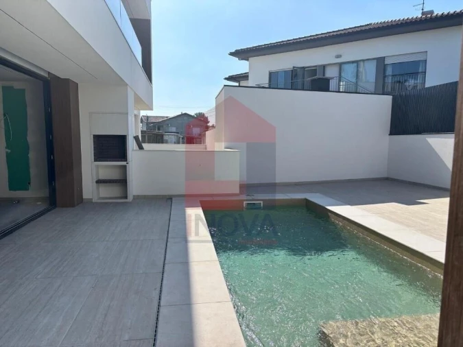 Moradia T4 para Venda em Turiz Foto 38