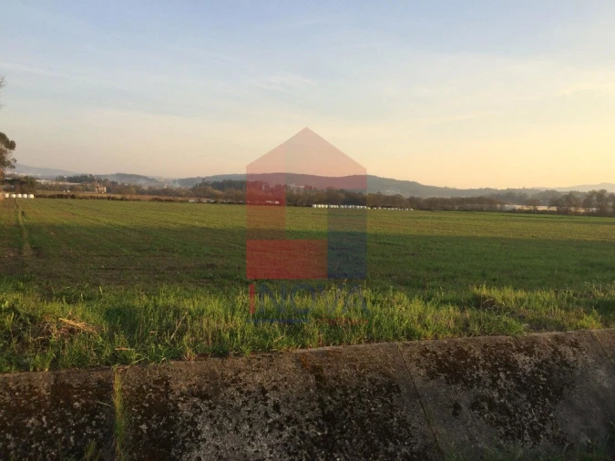 Terreno para Venda em Cabanelas Foto 1