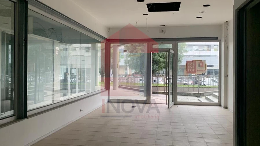 Loja para Venda em Vila Verde e Barbudo