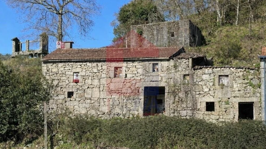 Moradia T0 para Venda em Aboim da Nóbrega e Gondomar