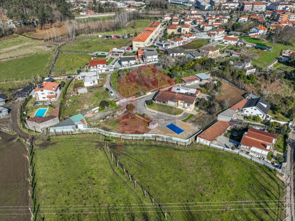 Moradia T4 para Venda em Vila Verde e Barbudo Foto 33