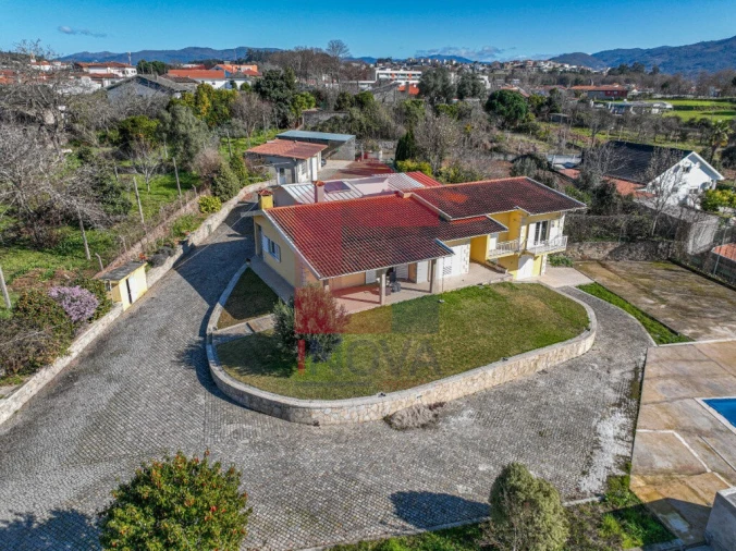 Moradia T4 para Venda em Vila Verde e Barbudo Foto 28