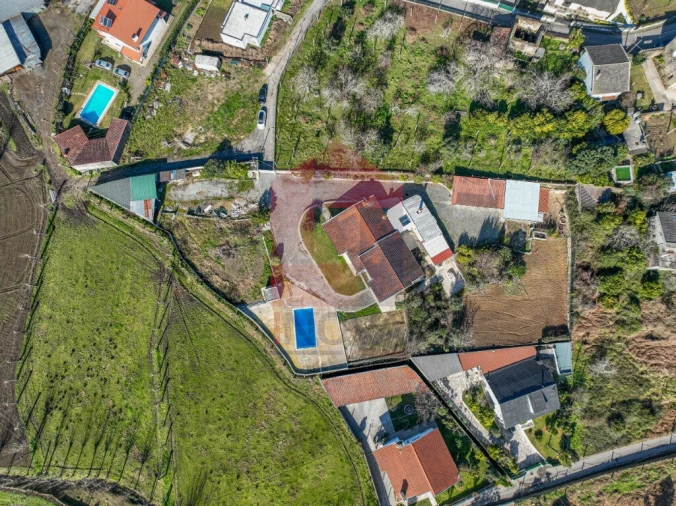 Moradia T4 para Venda em Vila Verde e Barbudo Foto 31