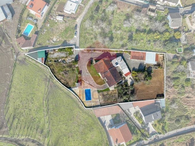 Moradia T4 para Venda em Vila Verde e Barbudo Foto 30