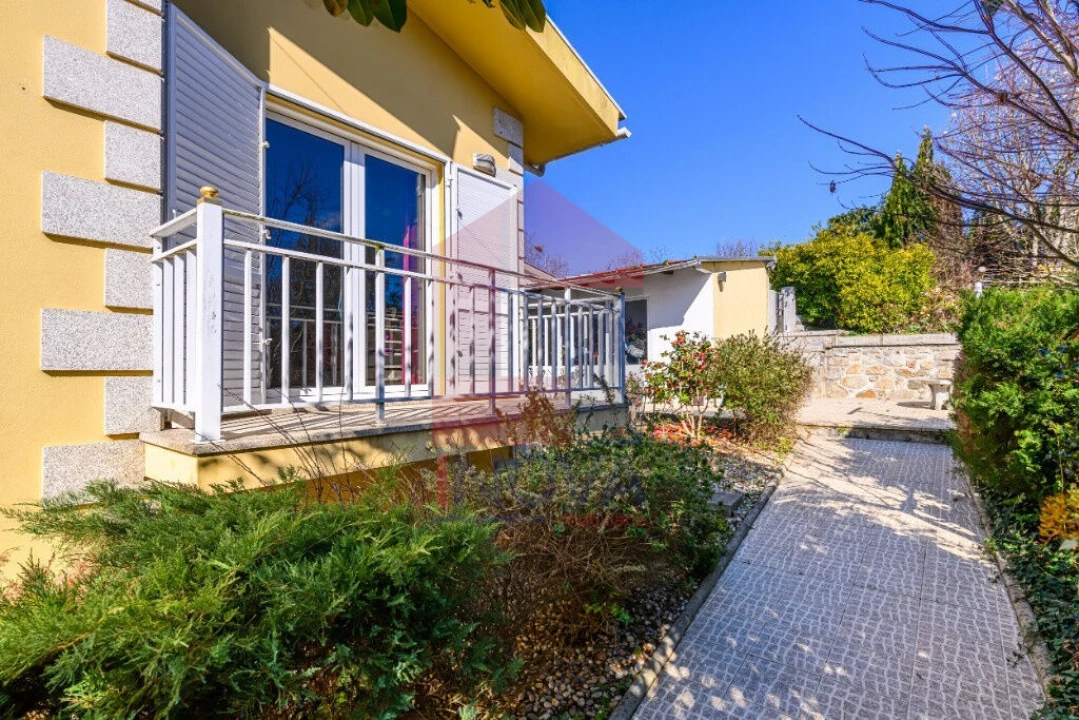 Moradia T4 para Venda em Vila Verde e Barbudo Foto 18