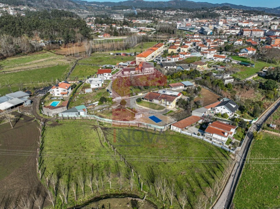 Moradia T4 para Venda em Vila Verde e Barbudo Foto 34