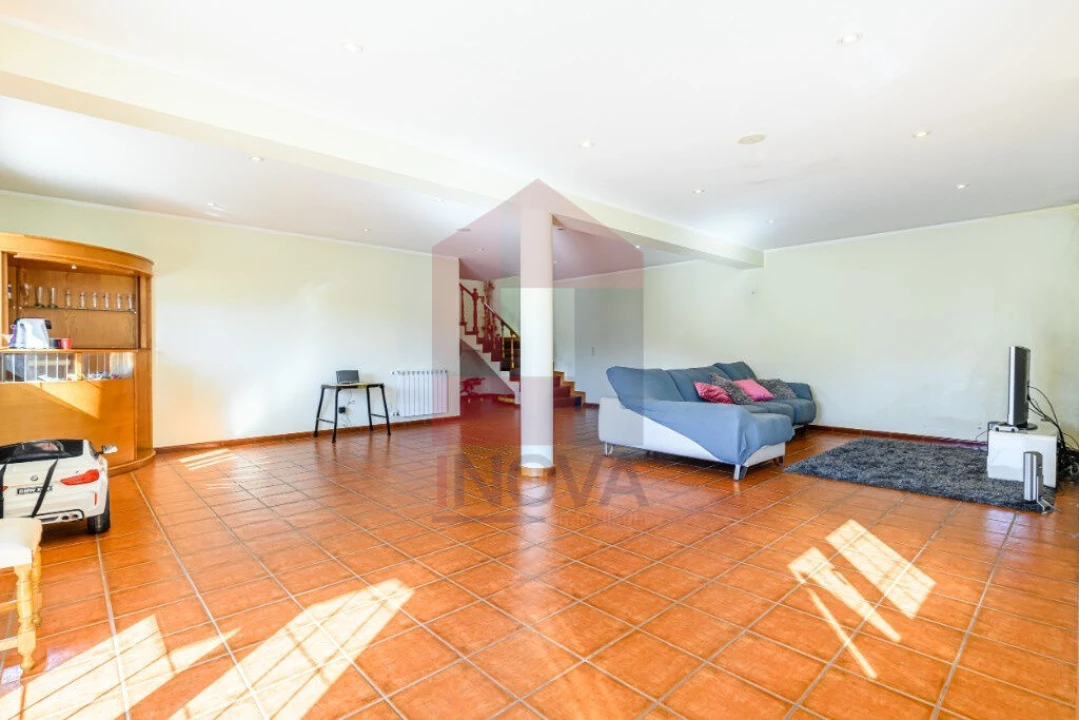 Moradia T4 para Venda em Vila Verde e Barbudo Foto 15