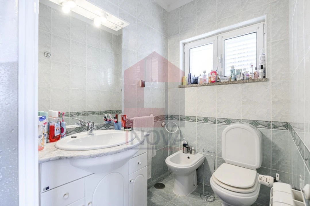 Moradia T4 para Venda em Vila Verde e Barbudo Foto 12