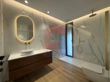 Moradia T4 para Venda em Turiz