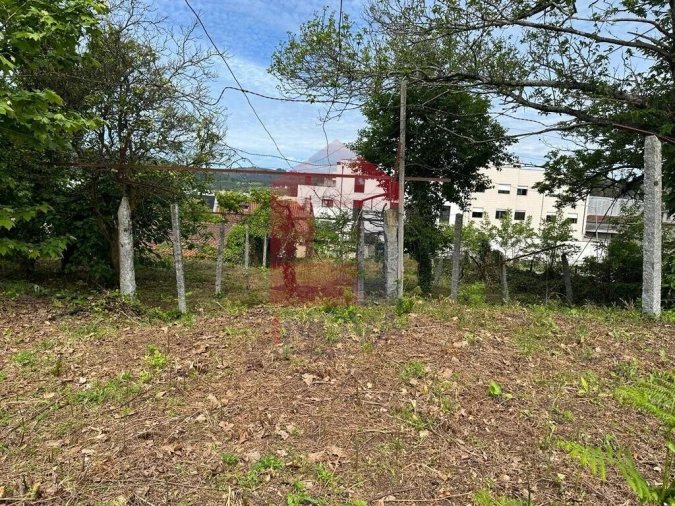 Terreno para Venda em Vila Verde e Barbudo Foto 2