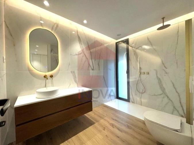 Moradia T4 para Venda em Turiz Foto 22