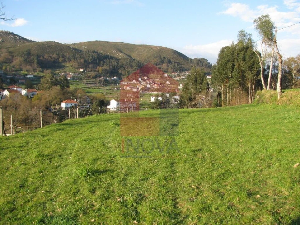 Terreno para Venda em Aboim da Nóbrega e Gondomar Foto 4