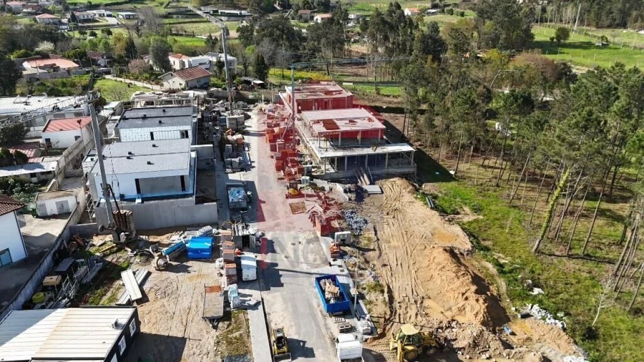 Moradia T4 para Venda em Turiz Foto 71