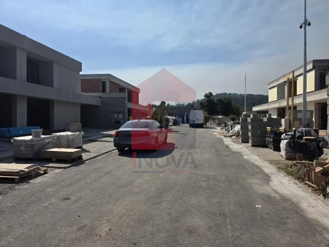 Moradia T4 para Venda em Turiz Foto 35