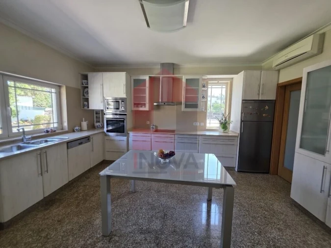 Moradia T4 para Venda em Sabariz Foto 8