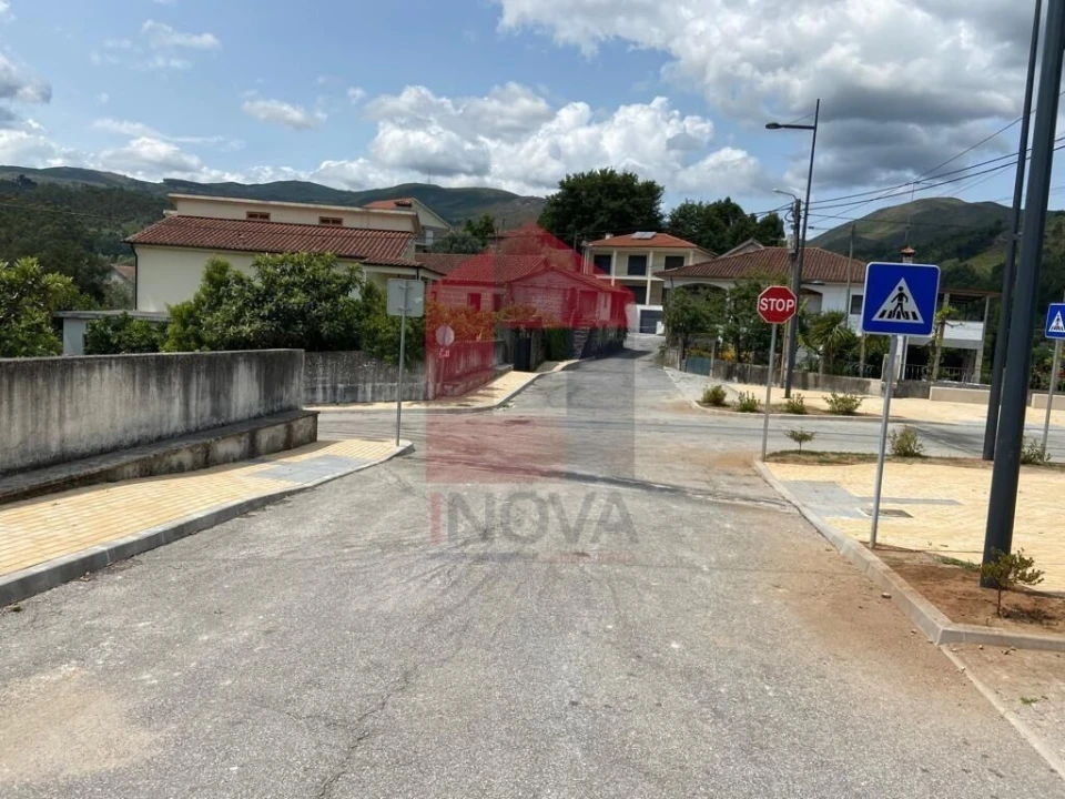 Moradia T2 para Venda em Moimenta Foto 51