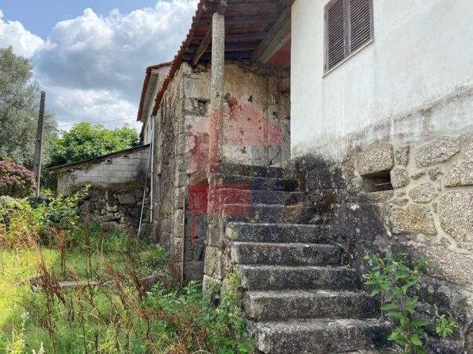 Moradia T2 para Venda em Moimenta Foto 2